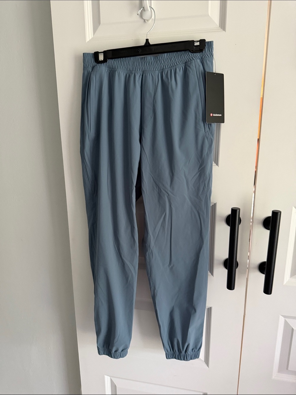 lululemon pace breaker Men's Slate Blue Jogger regular pant  medium